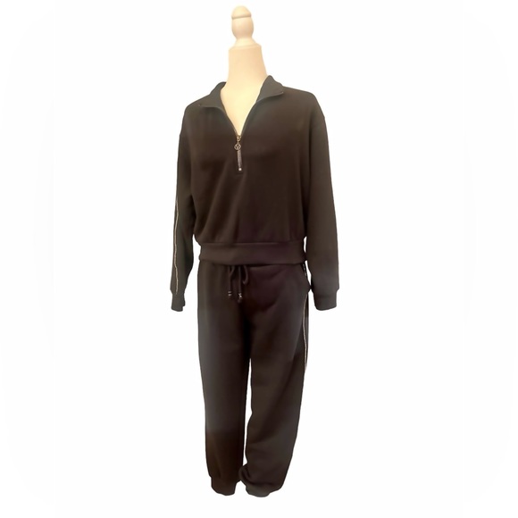 VS Rhinestone Lounge set - Picture 2 of 13